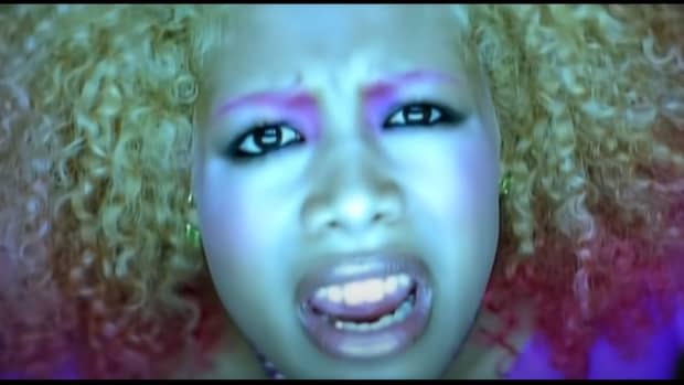 Kelis in the "Caught Out There" visual