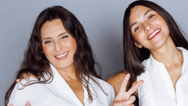 mother and daughter wedding outfits