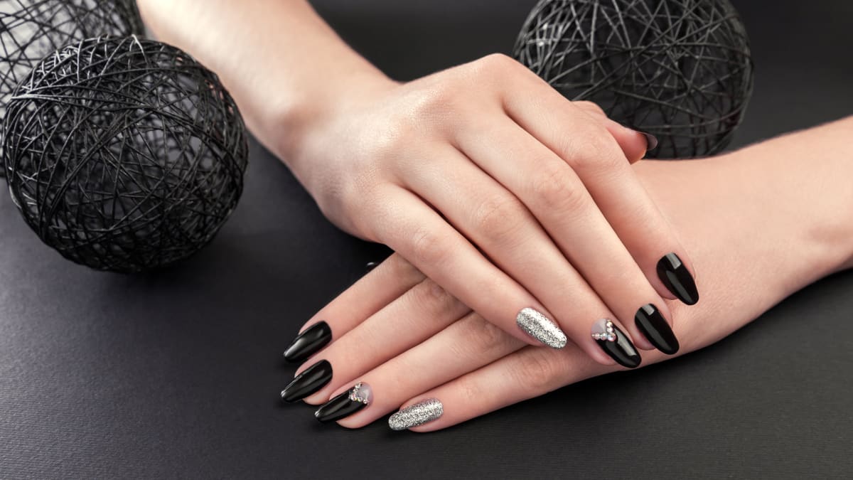 Hypnaughty 24 Pcs Rhinestone Noir Coffin Press On Nails with Design and  Glue Matte Black Ombre Glitter and Rhinestones Long Fake Nails - Walmart.com