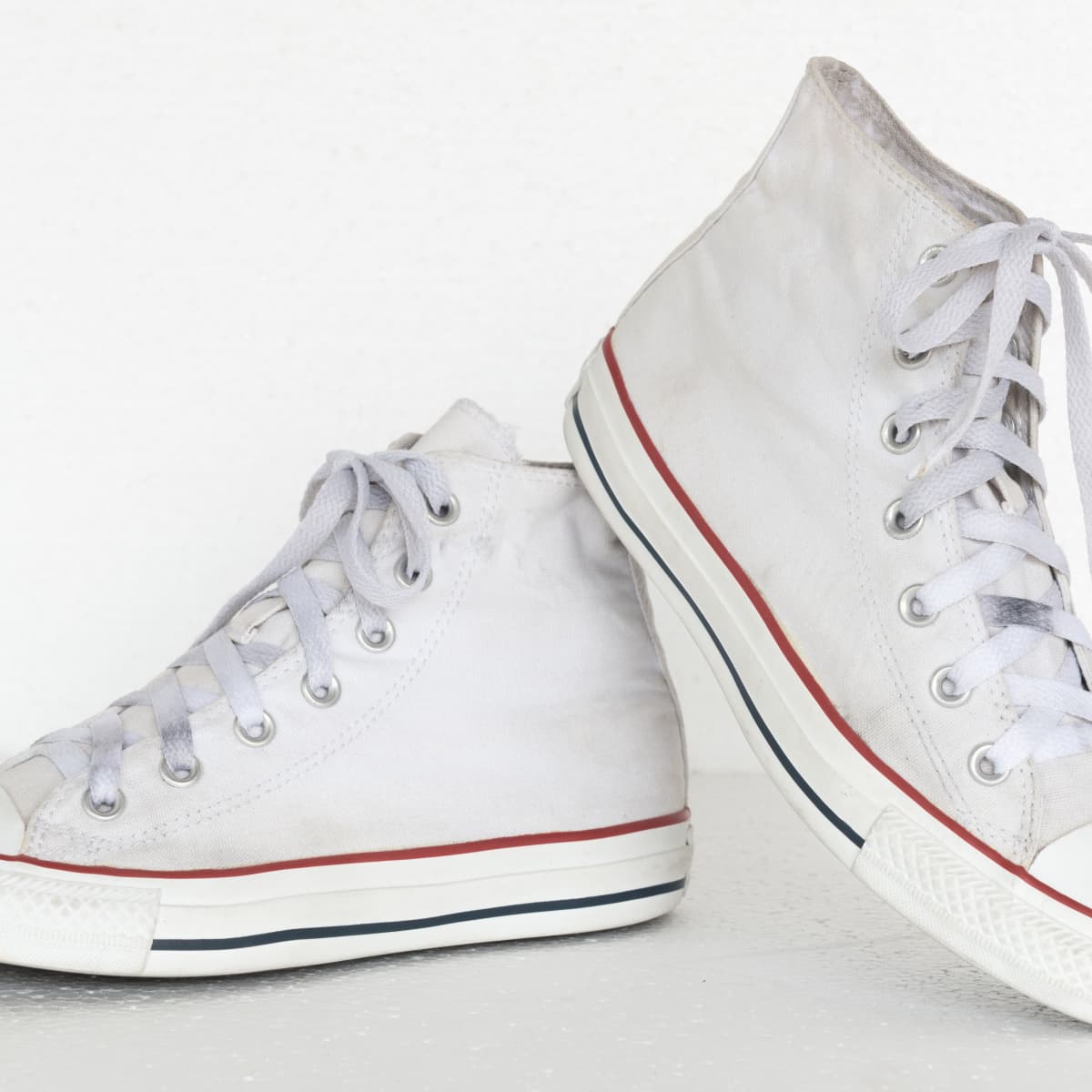 Dirty White Converse Sneakers Look Brand New After Woman s Dawn