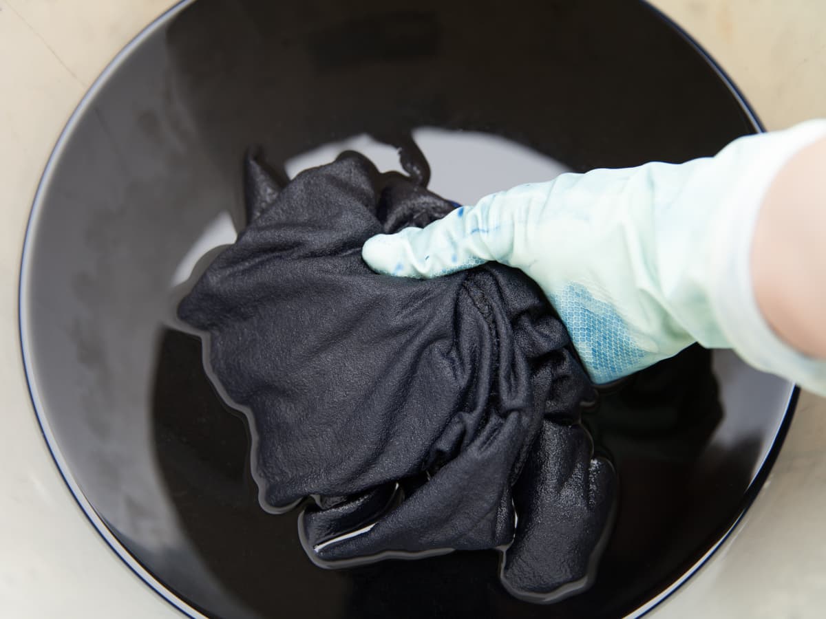 How to Dye Clothes Black