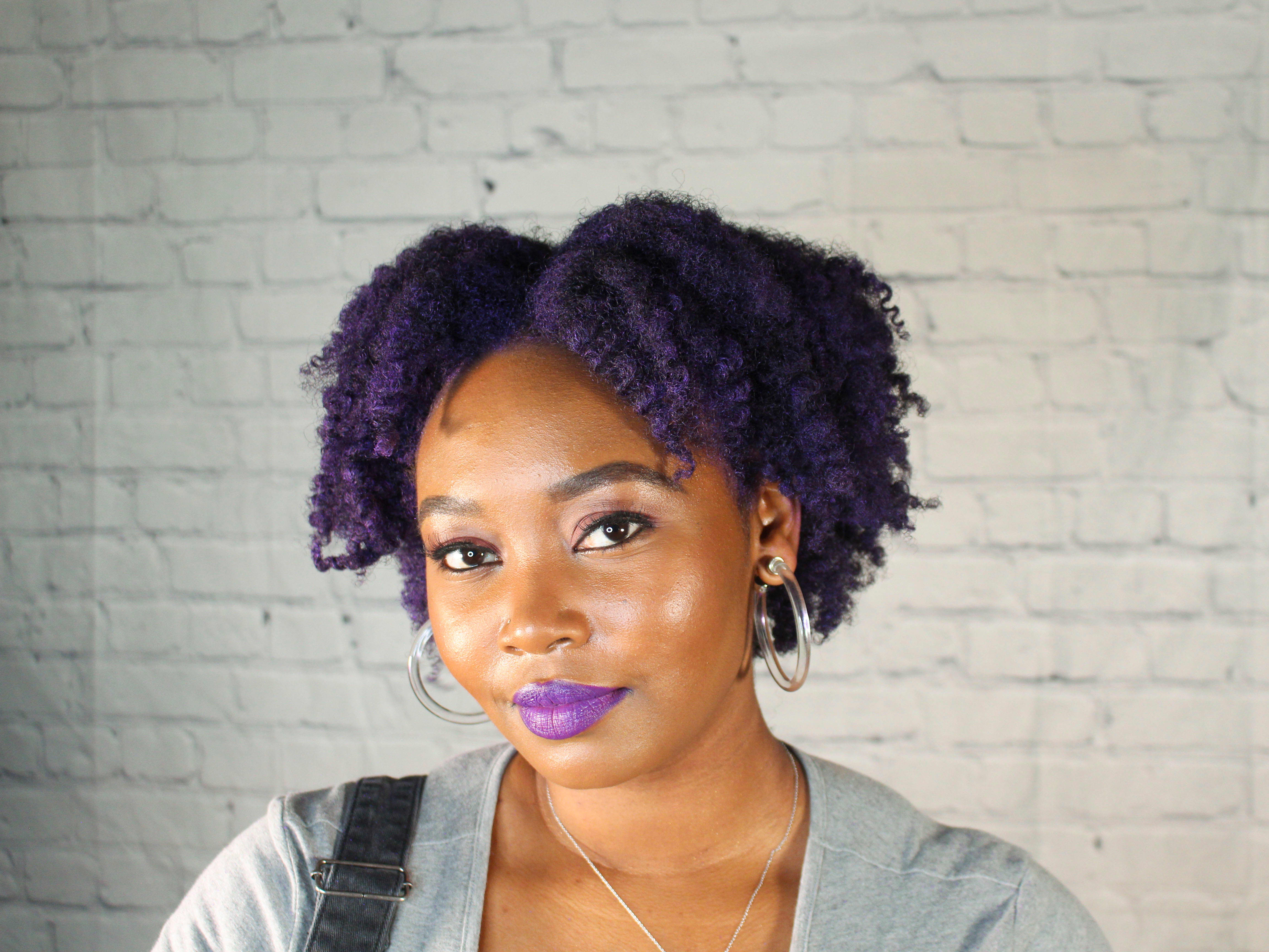 Woman Crochets Her Faux Locs And You're Gonna Be Amazed How Easy