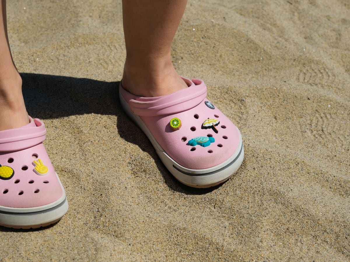 Manly crocs online