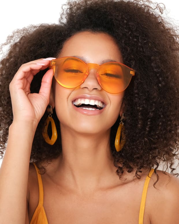 Black woman with sunglasses