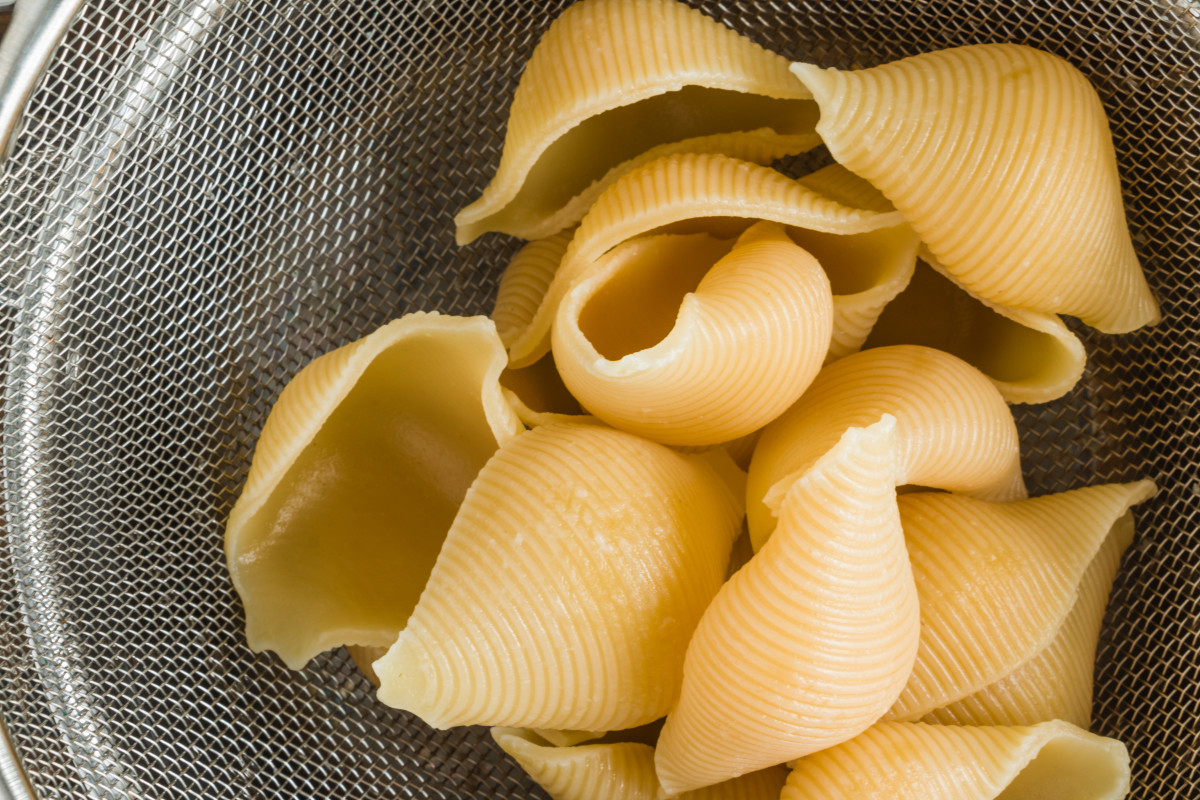 Woman Discovers Pasta Strainer Works Better on Curls Than Her Diffuser