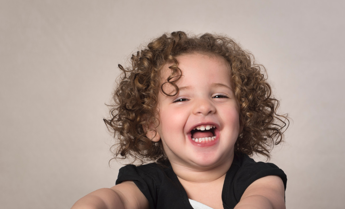Mom Shares Her Toddler’s After Bath Hair Routine That Creates the
