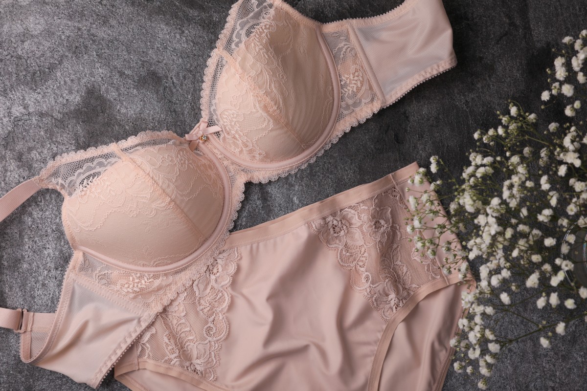 Plus Size Tiktoker Tests To See if Amazon Bras Are Worth the Hype
