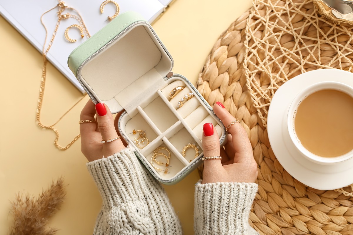 You'll Never Guess What Will Keep Your "Fake" Jewelry From Tarnishing